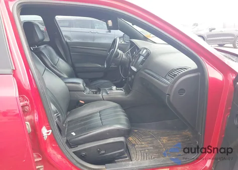 2015 Chrysler 300 300S z USA, uszkodzony, nr VIN 2C3CCABG5FH808342